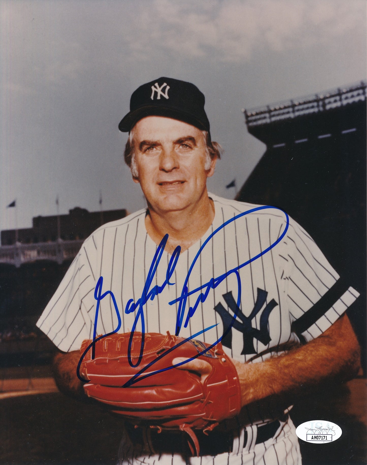 Gaylord Perry HOF Autographed 8x10 Photo New York Yankees JSA 181930