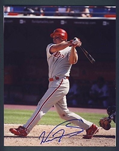 Wes Helms Phillies Autographed/Signed 8x10 Photo 124462