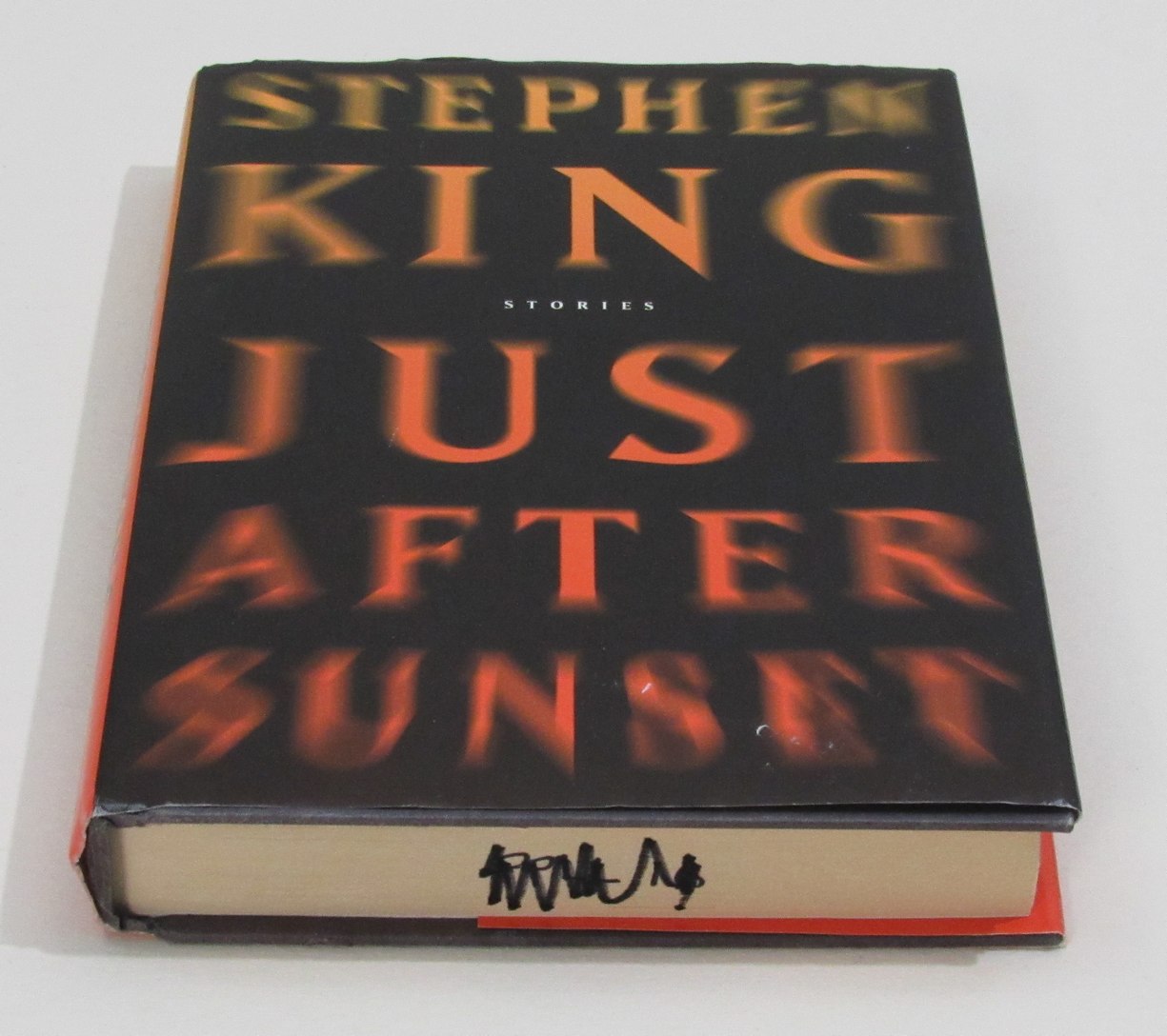 Stephen King Signed/Autographed "Just After Sunset" Book PSA/DNA 189573