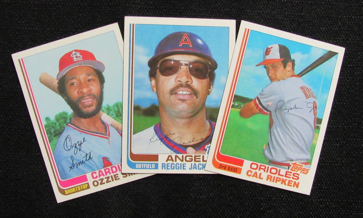 1982 Topps Traded Baseball Set (132) Ripken Jr RC, O. Smith RC ,Jackson 189827