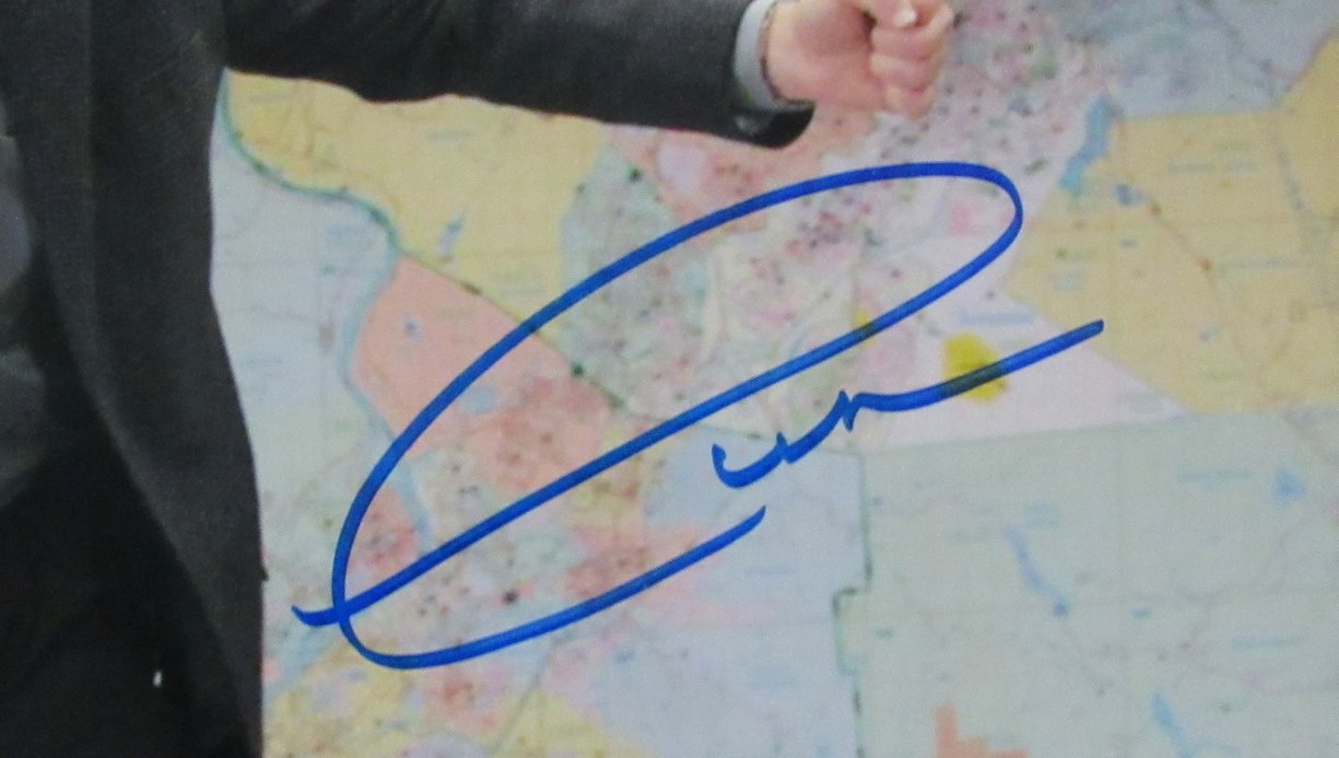 Creed Bratton Autographed 11x14 Photo "The Office" JSA 184745