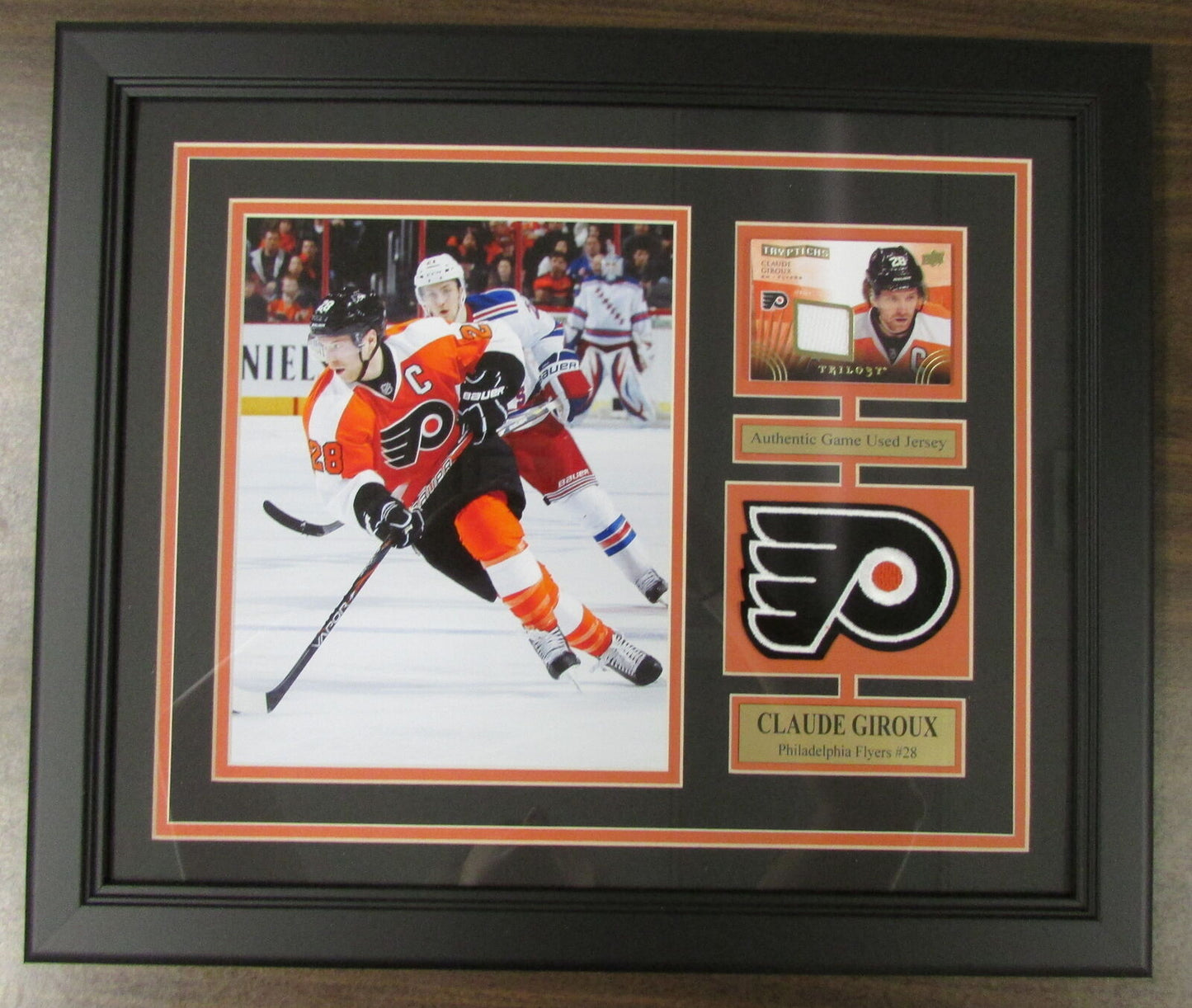 Claude Giroux Flyers Framed Collage w/Game Used Jersey Card