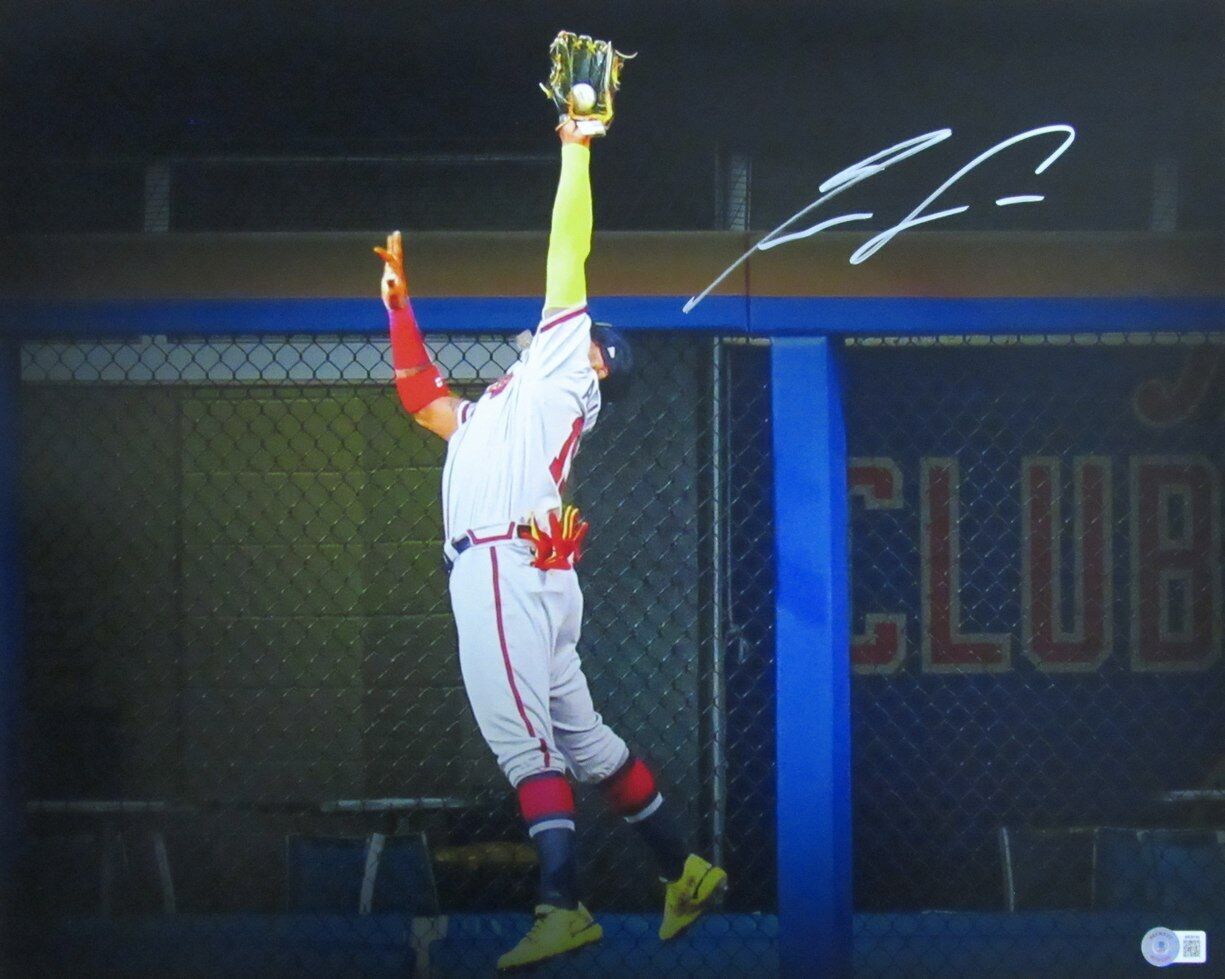 Ronald Acuna Jr. Autographed 16x20 Photo Atlanta Braves Beckett 181863