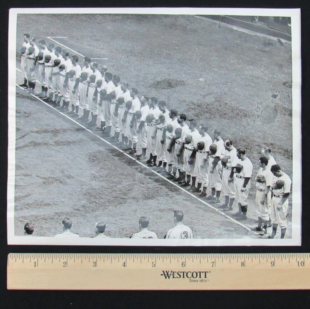 1941 Brooklyn Dodgers Team 8x10 B/W Wire/Press Team Photo 150737