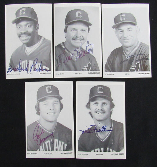 Lot of 5 Cleveland Indians Auto/Signed 3.5x5.5 Team Photos incl.Manning 150664