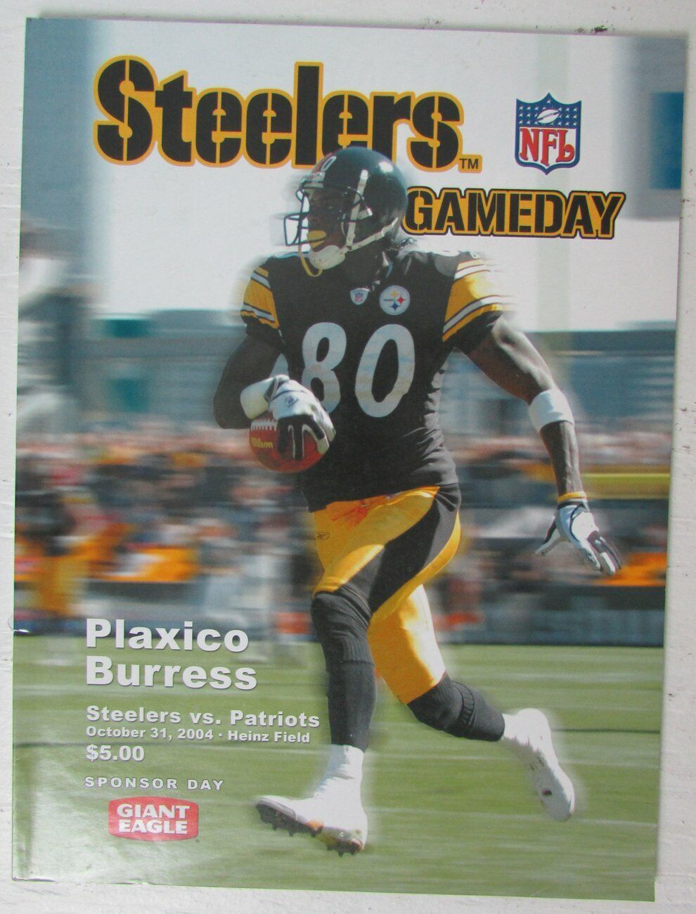 Lot of 3 Pittsburgh Steelers Gamedays and 2004 Football Steelers Yearbook 146807