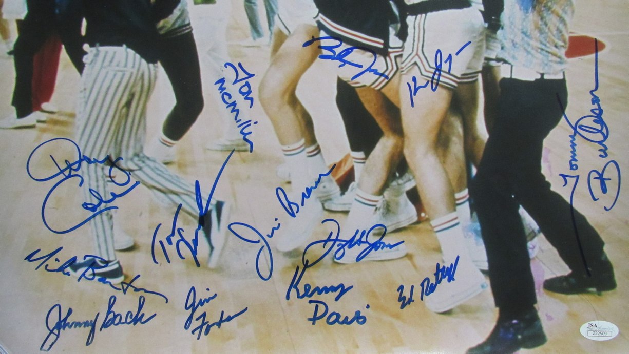 1972 Team USA Basketball 13x Team Signed 16x20 Photo Olympics JSA 193121