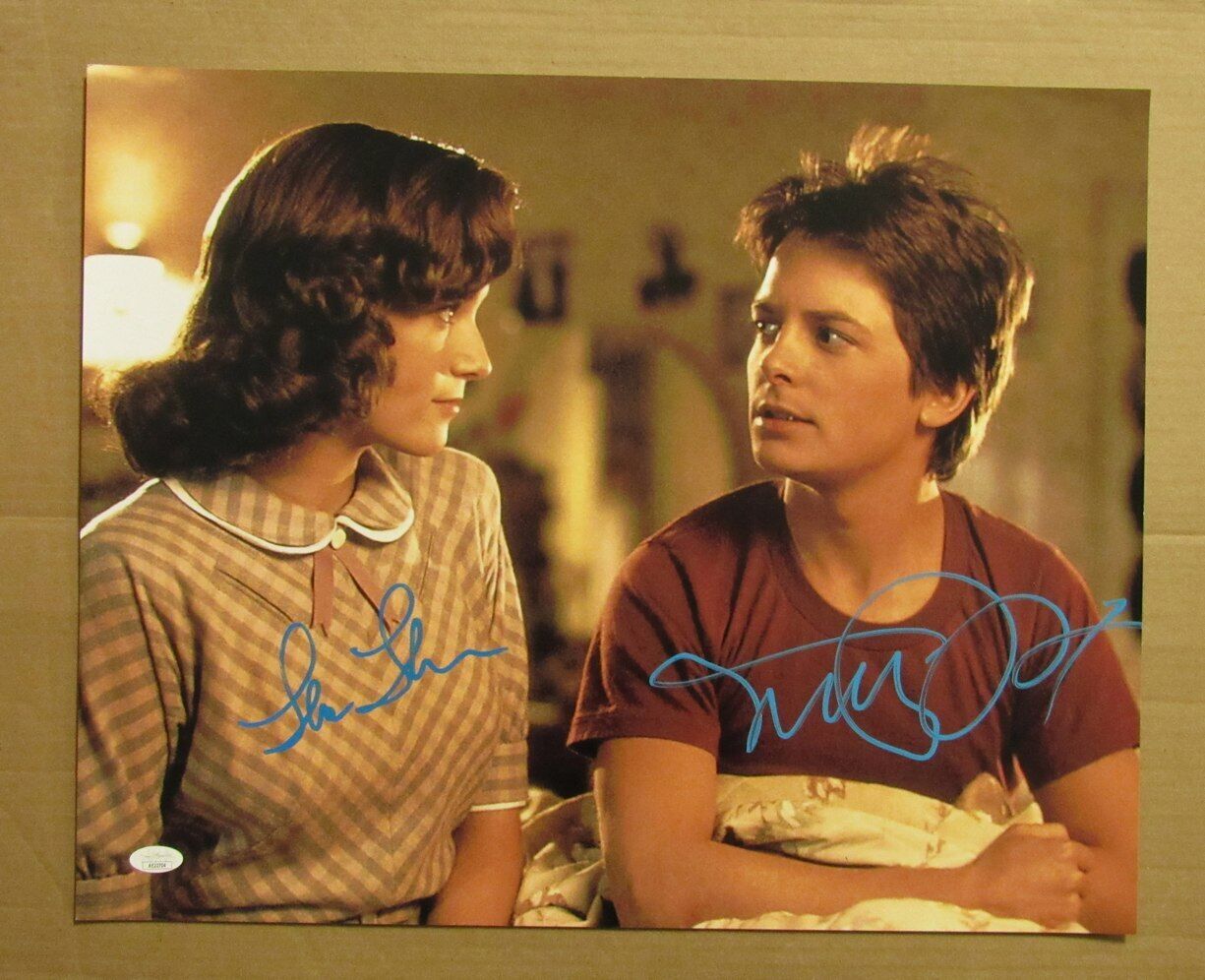 Michael J Fox/Lea Thompson Dual-Autographed 16x20 Photo "Back to the Future" JSA