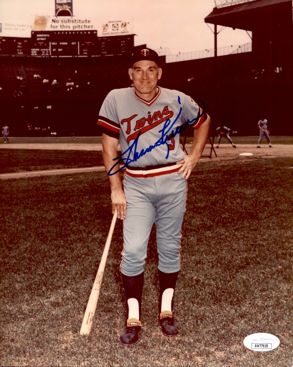 Harmon Killebrew HOF Signed/Autographed 8x10 Photo Minnesota Twins JSA 191373