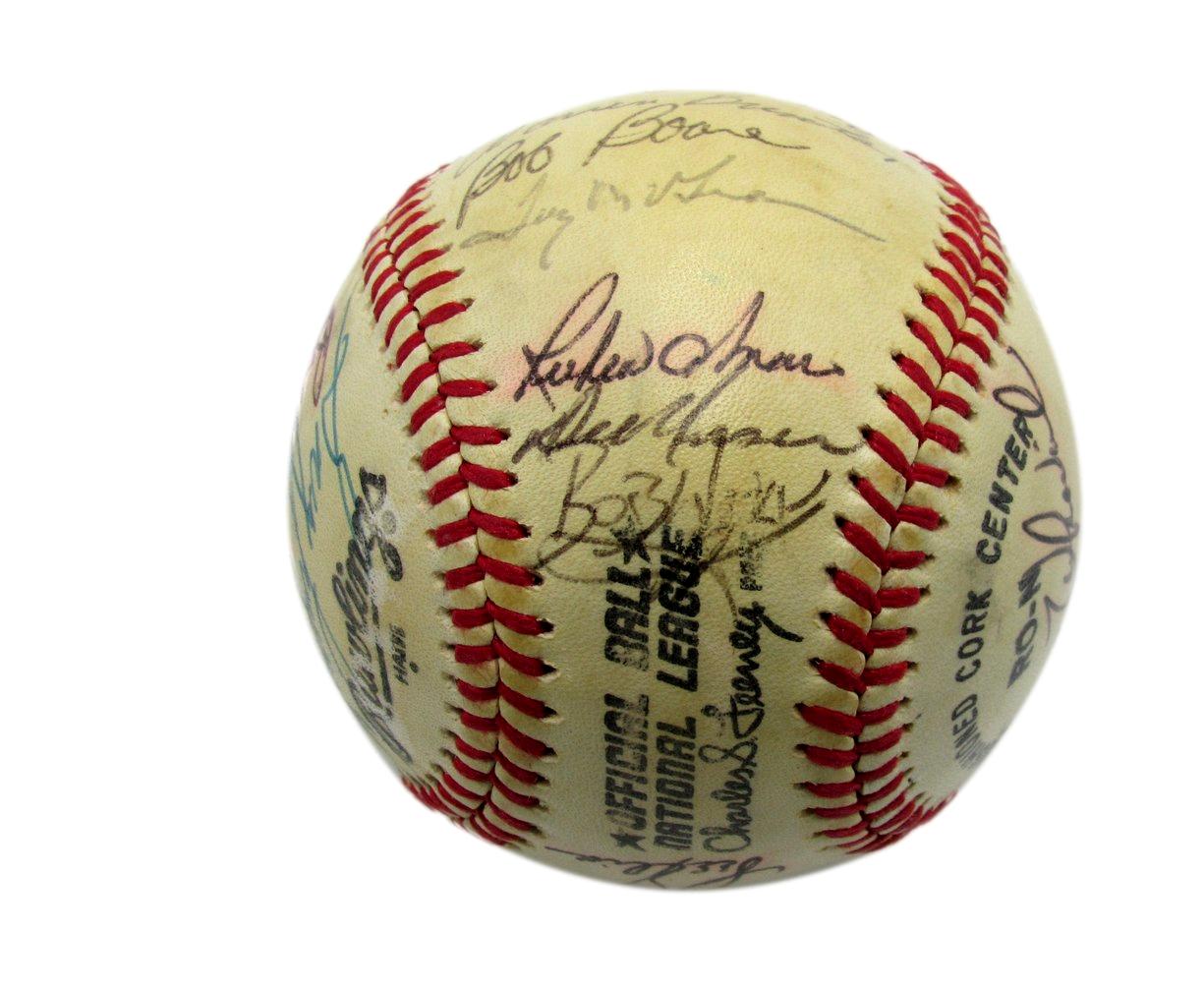 1980 Philadelphia Phillies Multi-signed by 25 ONL Baseball PSA/DNA 190556