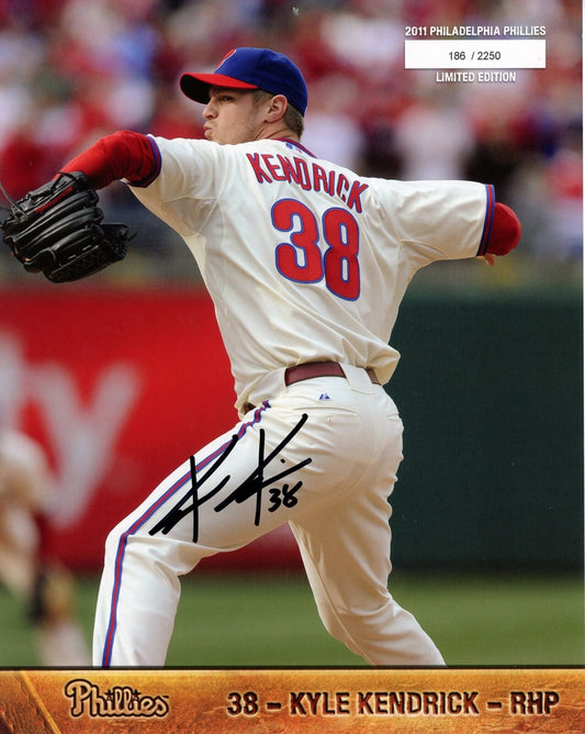 Kyle Kendrick Autographed 2011 8x10 Phillies Phan Photo