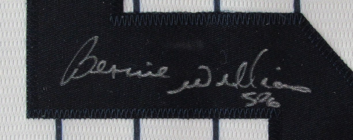 Bernie Williams Autographed Jersey New York Yankees Framed Beckett 188538