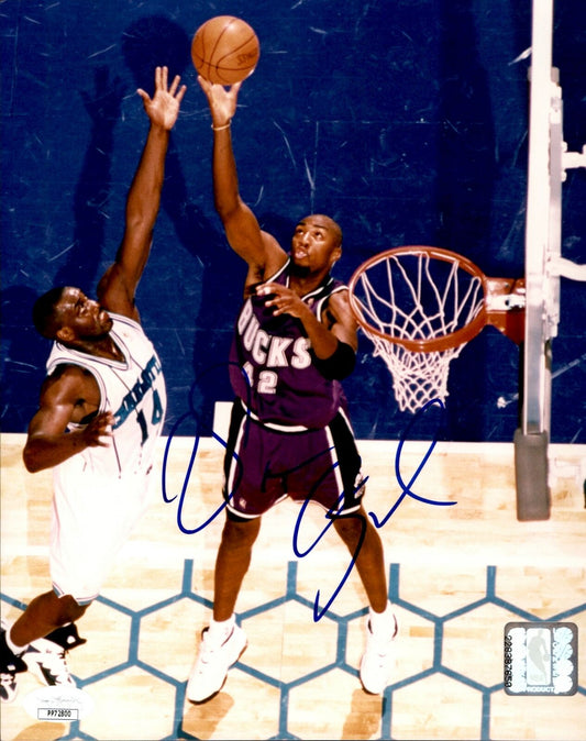 Vin Baker Milwaukee Bucks Signed/Autographed 8x10 Photo JSA 160940