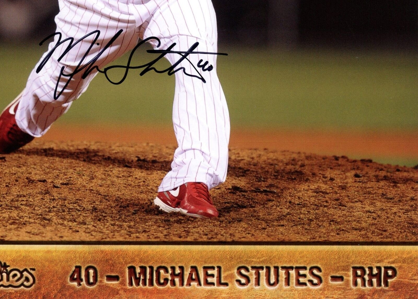 Michael Stutes Autographed 2011 8x10 Phillies Phan Photo