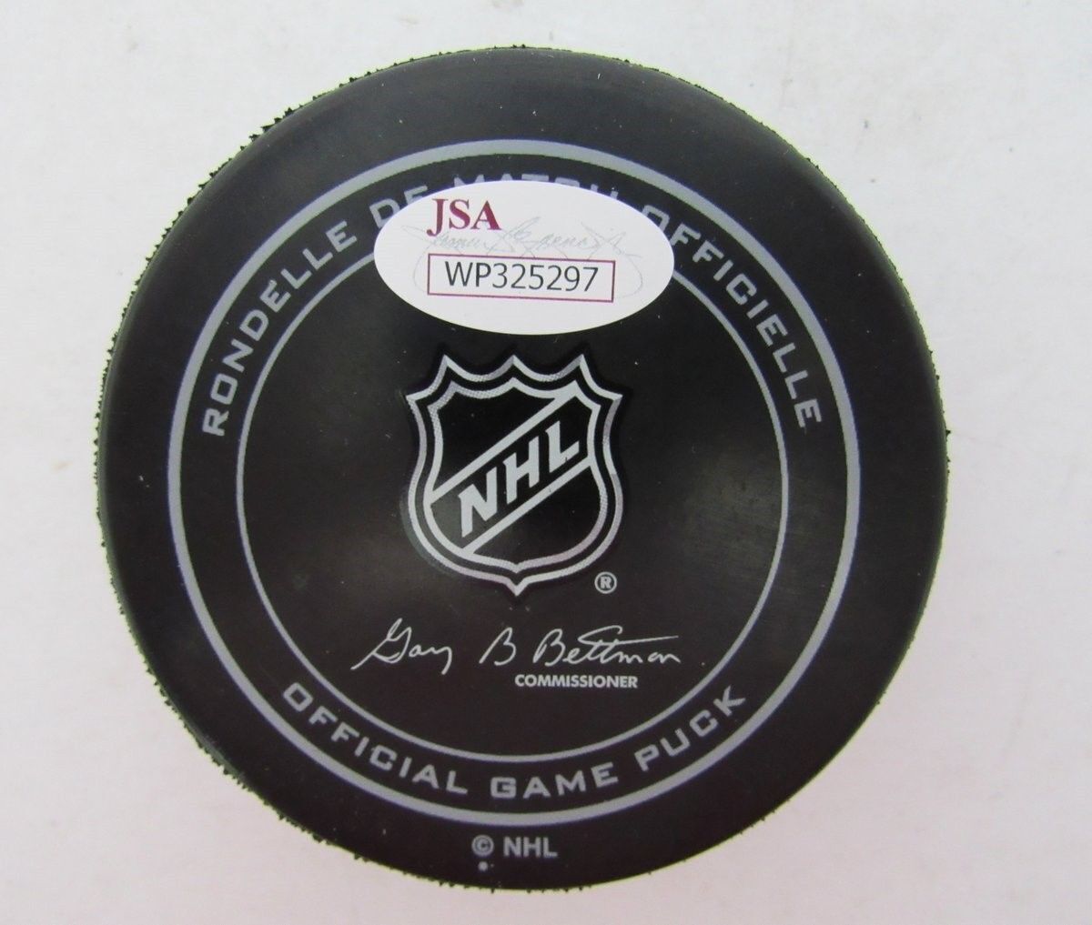 Eric Lindros Signed Toronto Maple Leafs Official Game Hockey Puck JSA WP325297