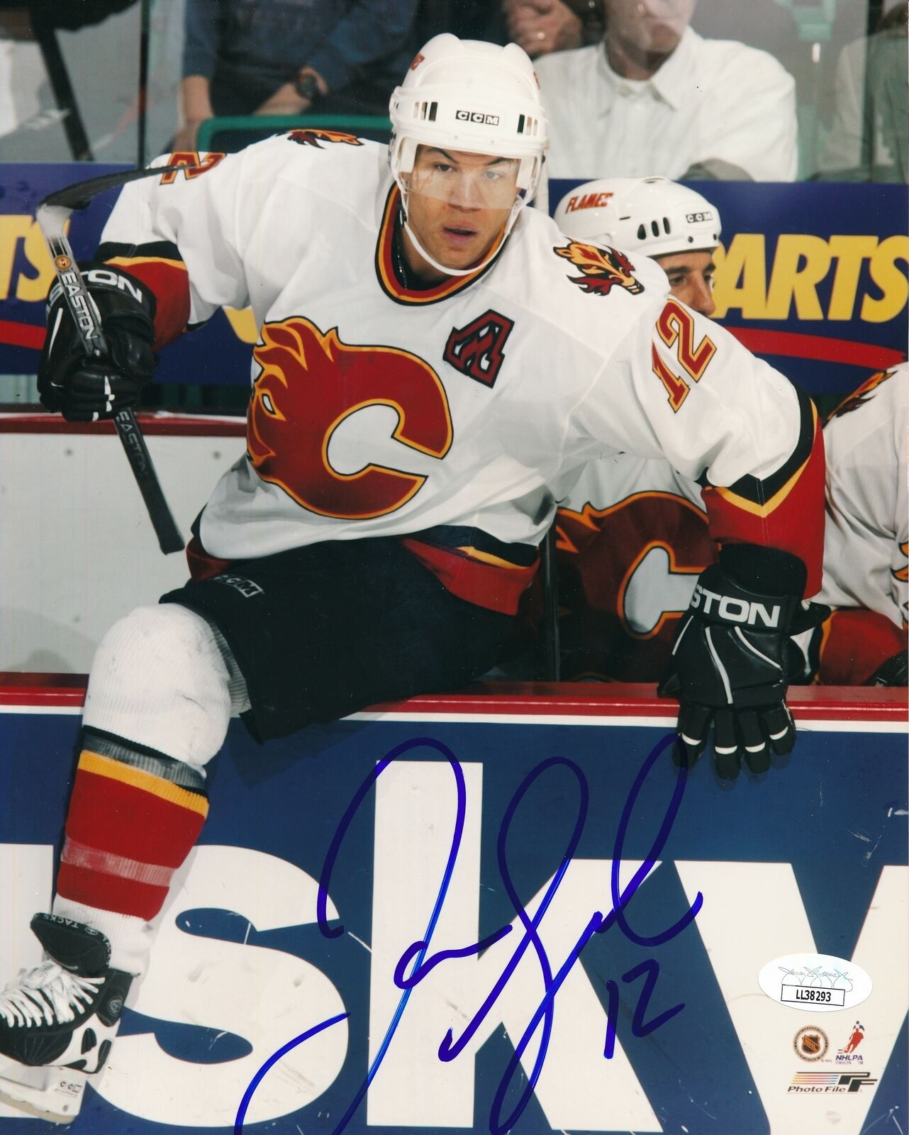 Jarome Iginla HOF Calgary Flames Signed/Autographed 8x10 Photo JSA 157323