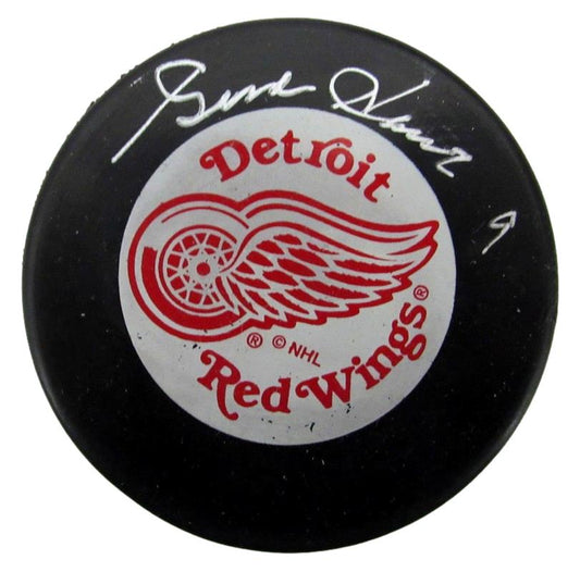 Gordie Howe HOF Signed/Auto Hockey Puck 95-96 Playoffs Red Wings JSA 186373