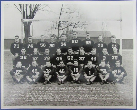 1943 National Champion Notre Dame Fighting Irish 8x10 inch Original Photo 126323