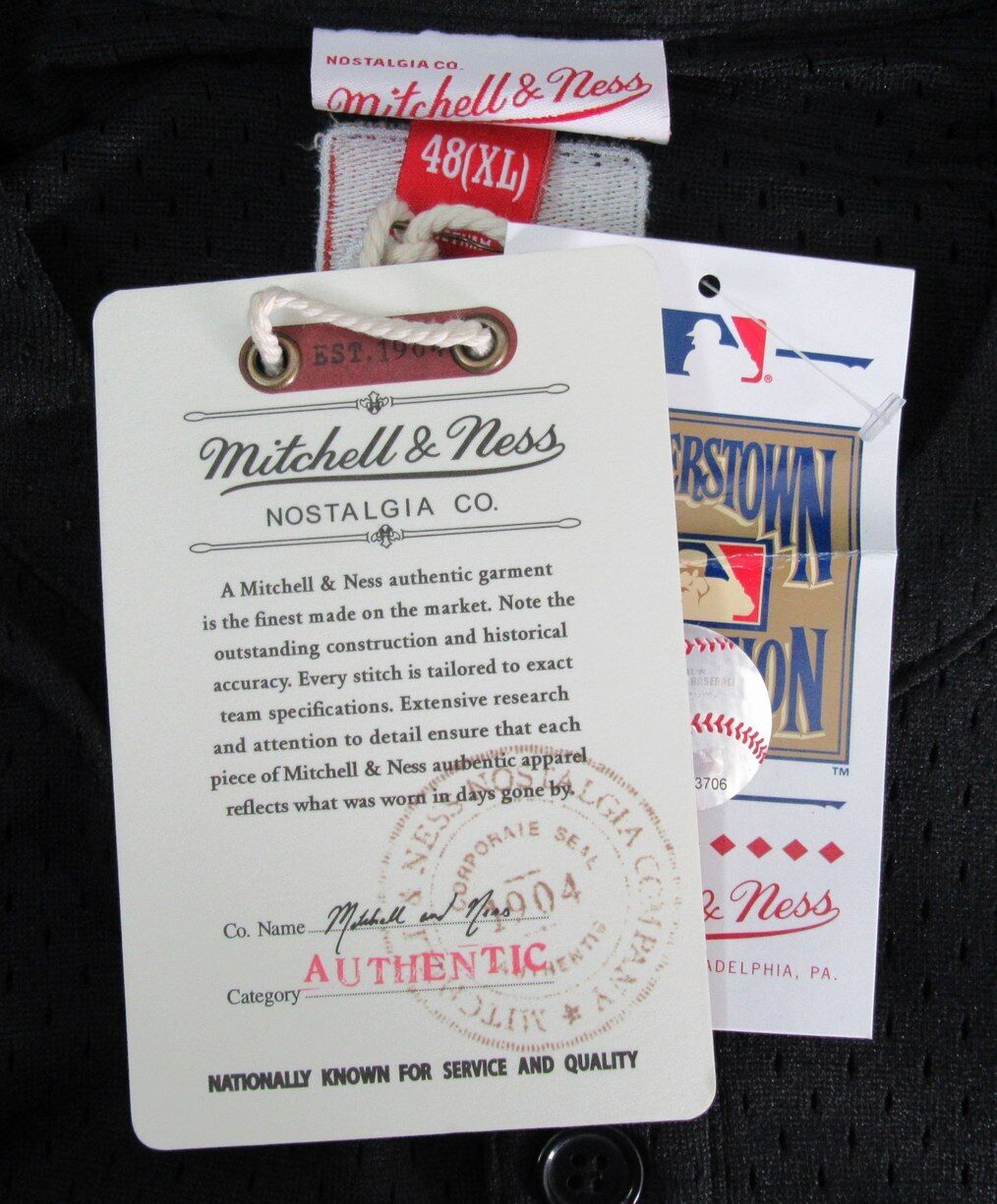 Jeff Bagwell HOF Autographed Mitchell & Ness Black Jersey Astros PSA/DNA 177088