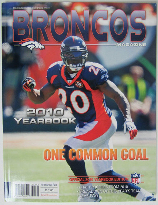 2010 Denver Broncos  NFL Football Official Team Yearbook 146098