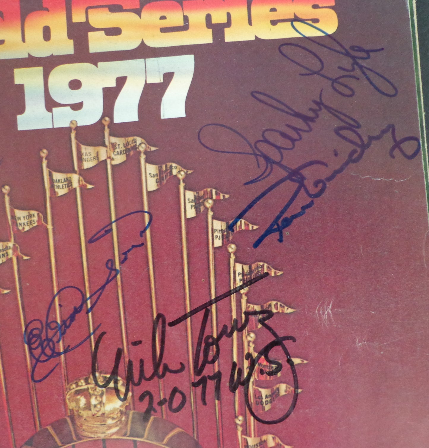 1977 World Series Program Multi-Signed by 17 Yankees/Dodgers+ Hunter HOF 177126