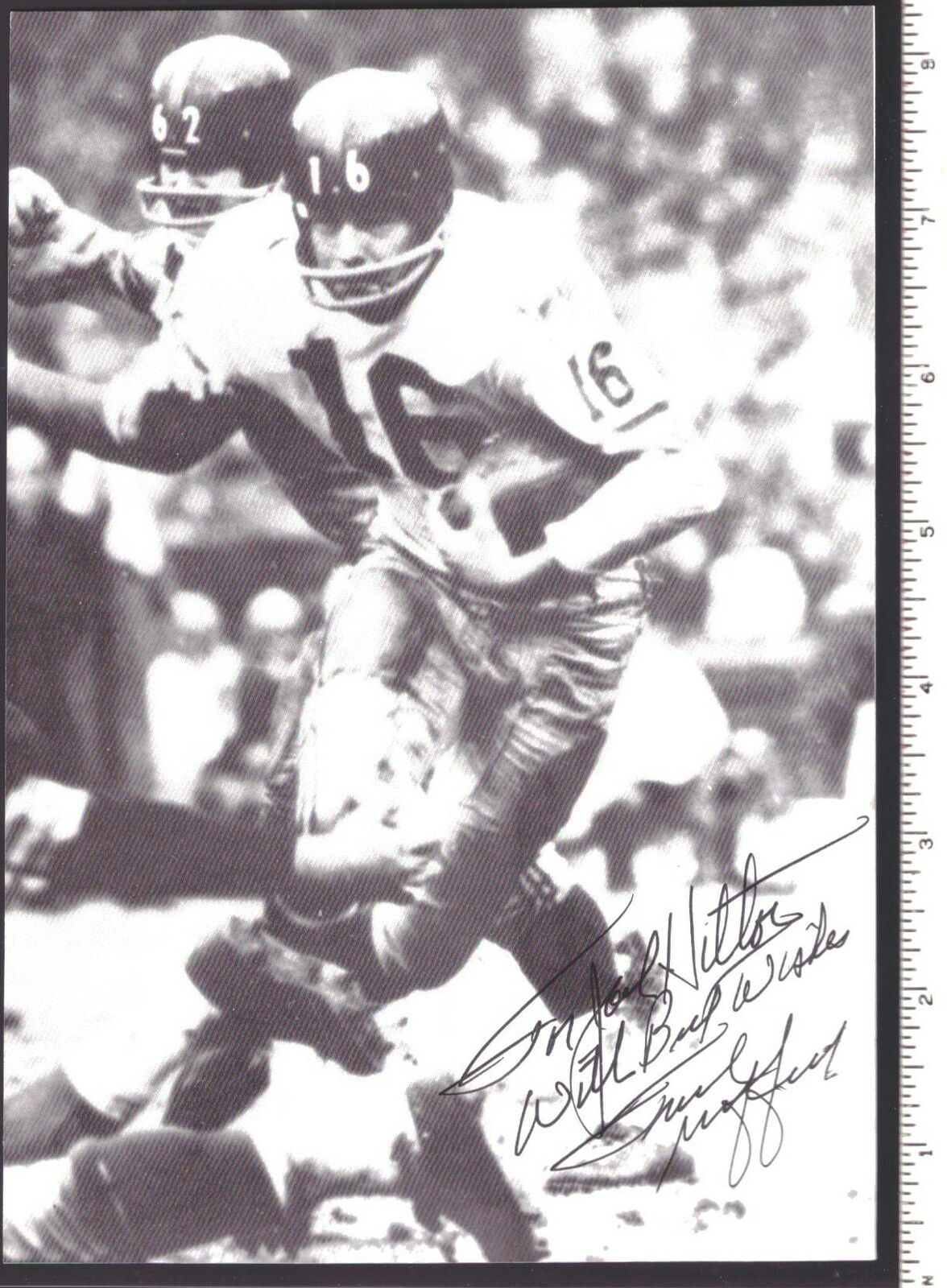 Frank Gifford HOF New York Giants Signed 5.5x8 Magazine B/W Photo 151751