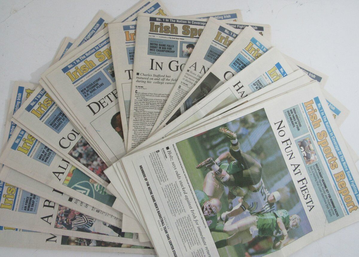 Lot of 22 1995 Notre Dame Irish Sports Report Magazines 148716