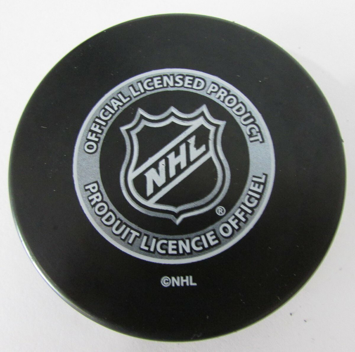 Braydon Coburn Flyers Signed 2010 Winter Classic Logo Puck PASS 144565