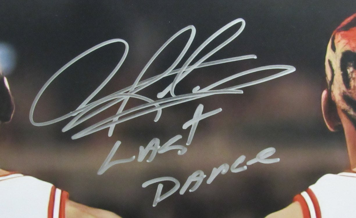 Dennis Rodman HOF Signed/Inscribed 16x20 Photo w/ Jordan Bulls Beckett 190312