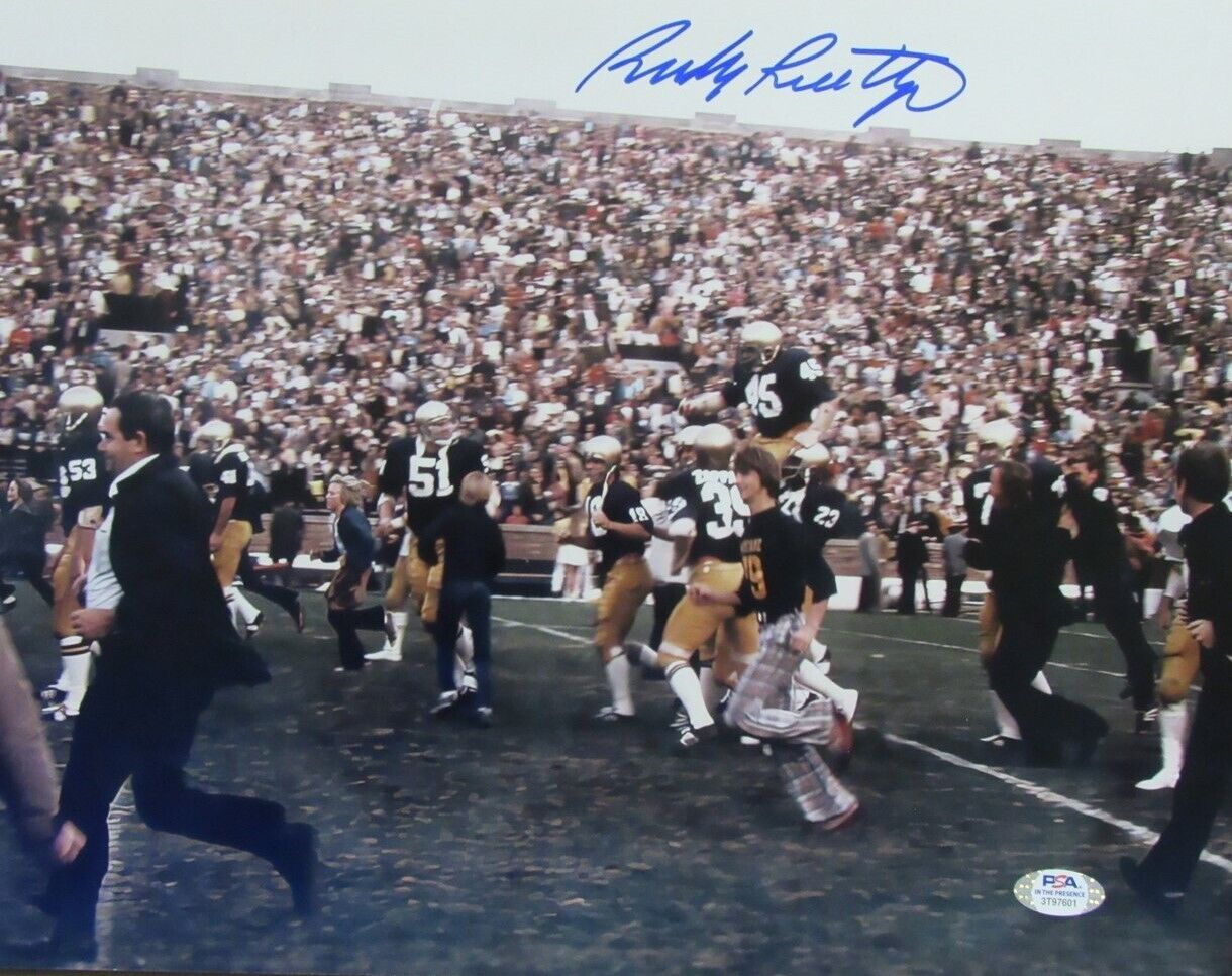 Rudy Ruettiger Autographed 11x14 Photo Notre Dame PSA/DNA