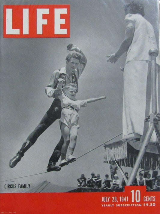 LIFE Magazine July 28, 1941 Joe DiMAGGIO HITTING STREAK WWII Circus Family 16460