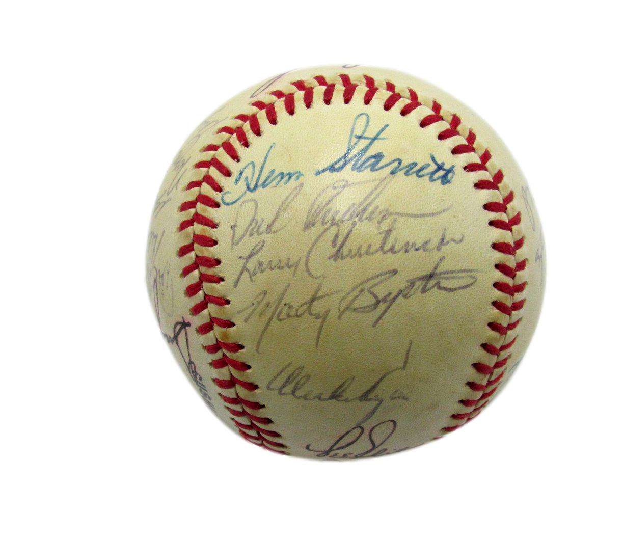 1980 Philadelphia Phillies Multi-signed by 25 ONL Baseball PSA/DNA 190556