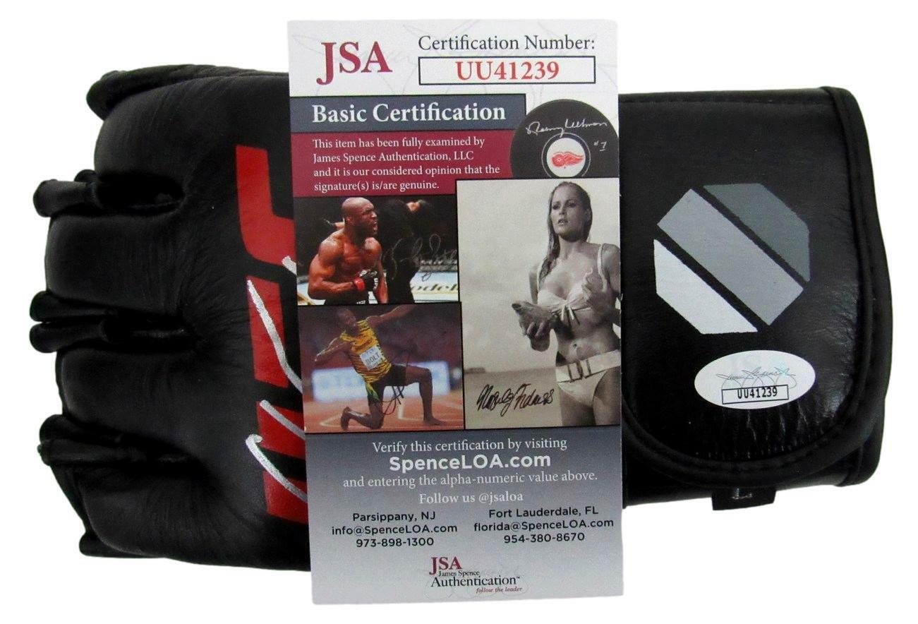 Glover Teixeira UFC Champ Signed/Auto Black Left MMA FIGHT Glove JSA 165545