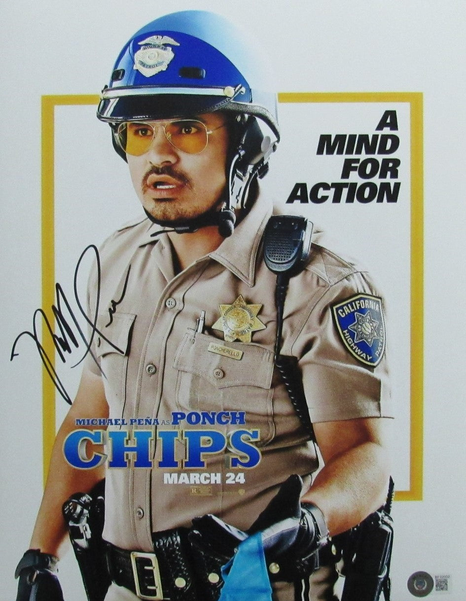 Michael Pena Autographed 11x14 Photo Actor "CHIPS" Beckett 172638