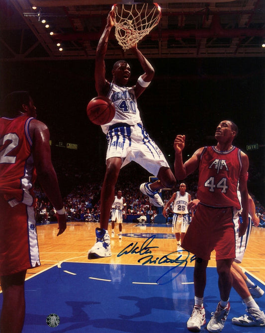 Walter McCarty NY Knicks Signed 1996 Signature Rookies Cert 8x10 Photo 153564