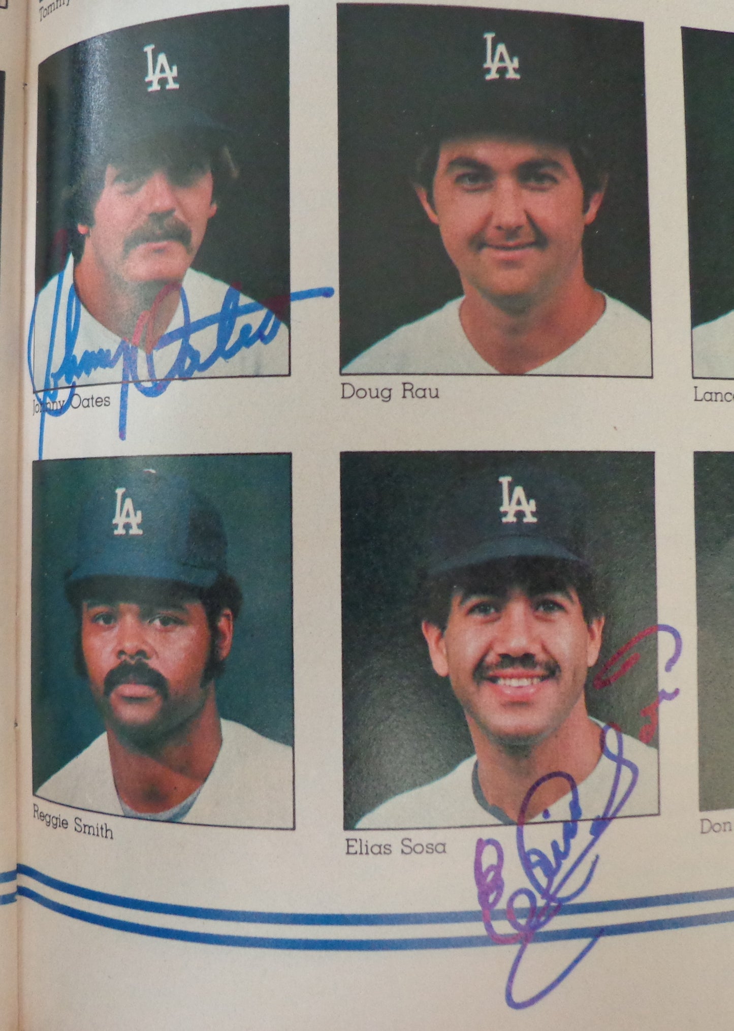 1977 World Series Program Multi-Signed by 17 Yankees/Dodgers+ Hunter HOF 177126