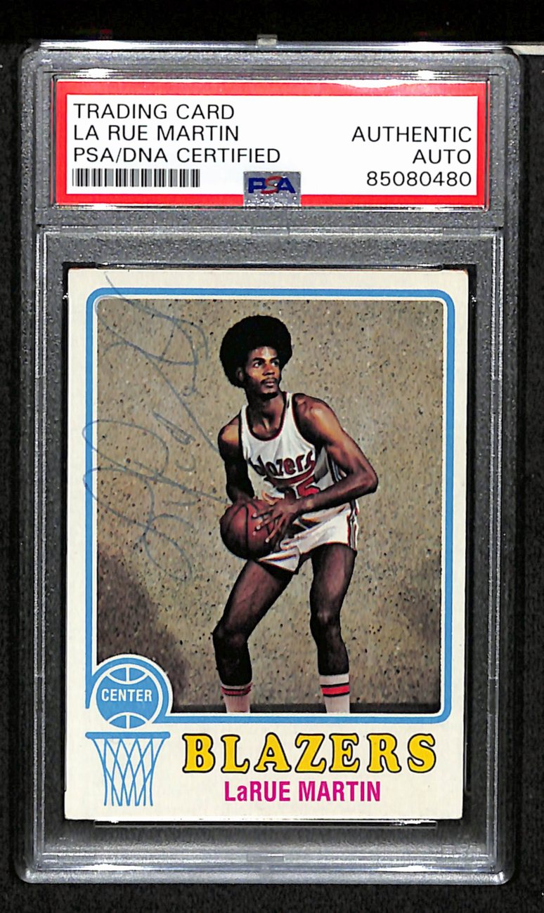 LaRue Martin Signed/Auto 1973-74 Topps Card #89 Trail Blazers PSA/DNA 185443