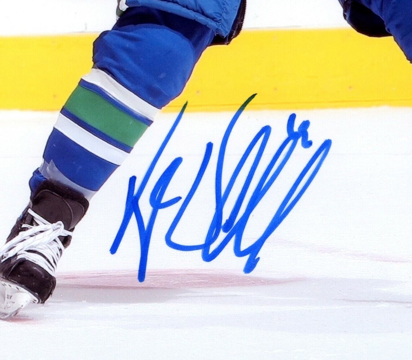 Kyle Wellwood Vancouver Canucks Signed/Autographed 8x10 Photo 152987