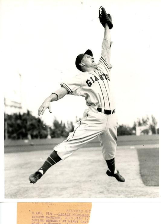 George Hausmann 8x10 B/W 1946 Press Wire Photo New York Giants