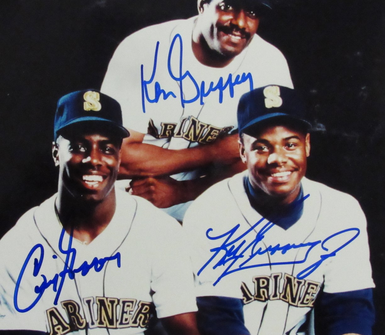 Ken Griffey/Ken Griffey Jr./Craig Griffey Multi-Signed 8x10 Photo PSA/DNA 183679