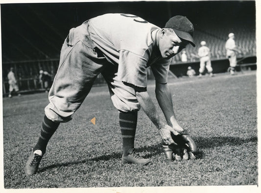 Hughie Critz 6x8 B/W 1934 Press Wire Photo New York Giants