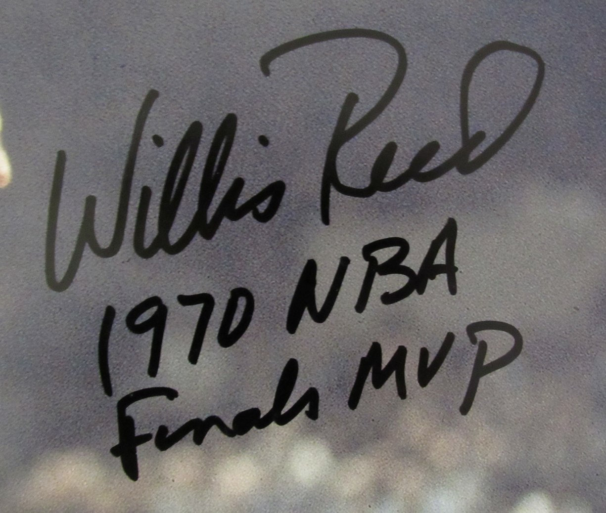 Willis Reed HOF Signed/Inscribed 20x30 Photo New York Knicks PSA/DNA 192401