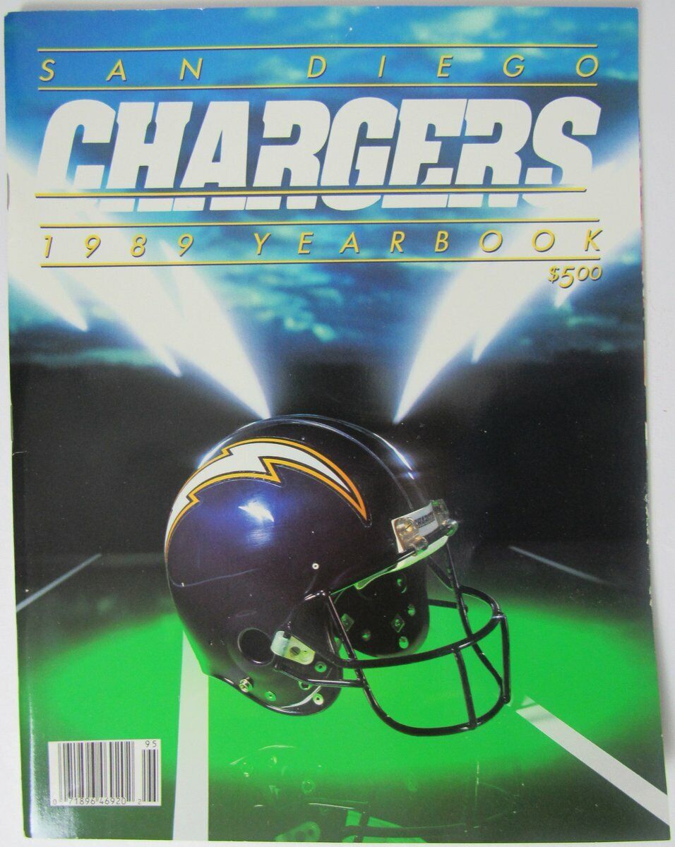 1989 San Diego Chargers NFL Football Official Team Yearbook 145892