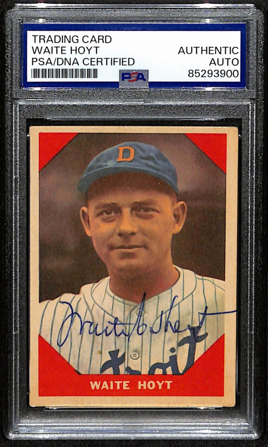 Waite Hoyt HOF Signed/Autographed 1960 Fleer Card #69 Tigers PSA/DNA 190906