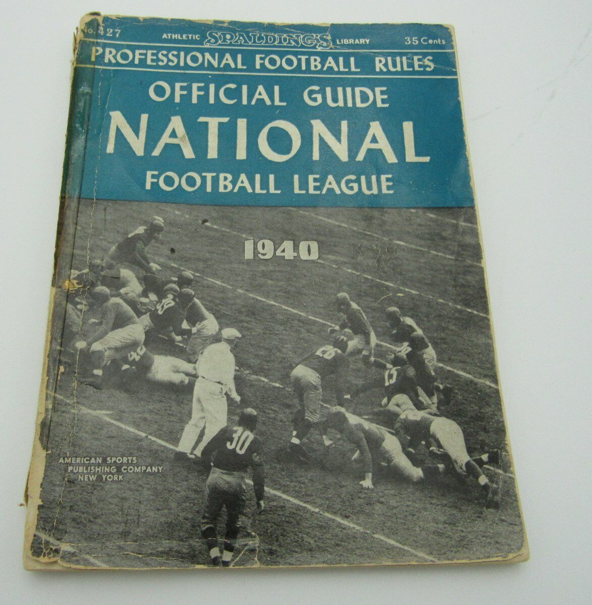 1940 Spalding's Official Guide NFL Football Rules. Press/Media Guide 143091