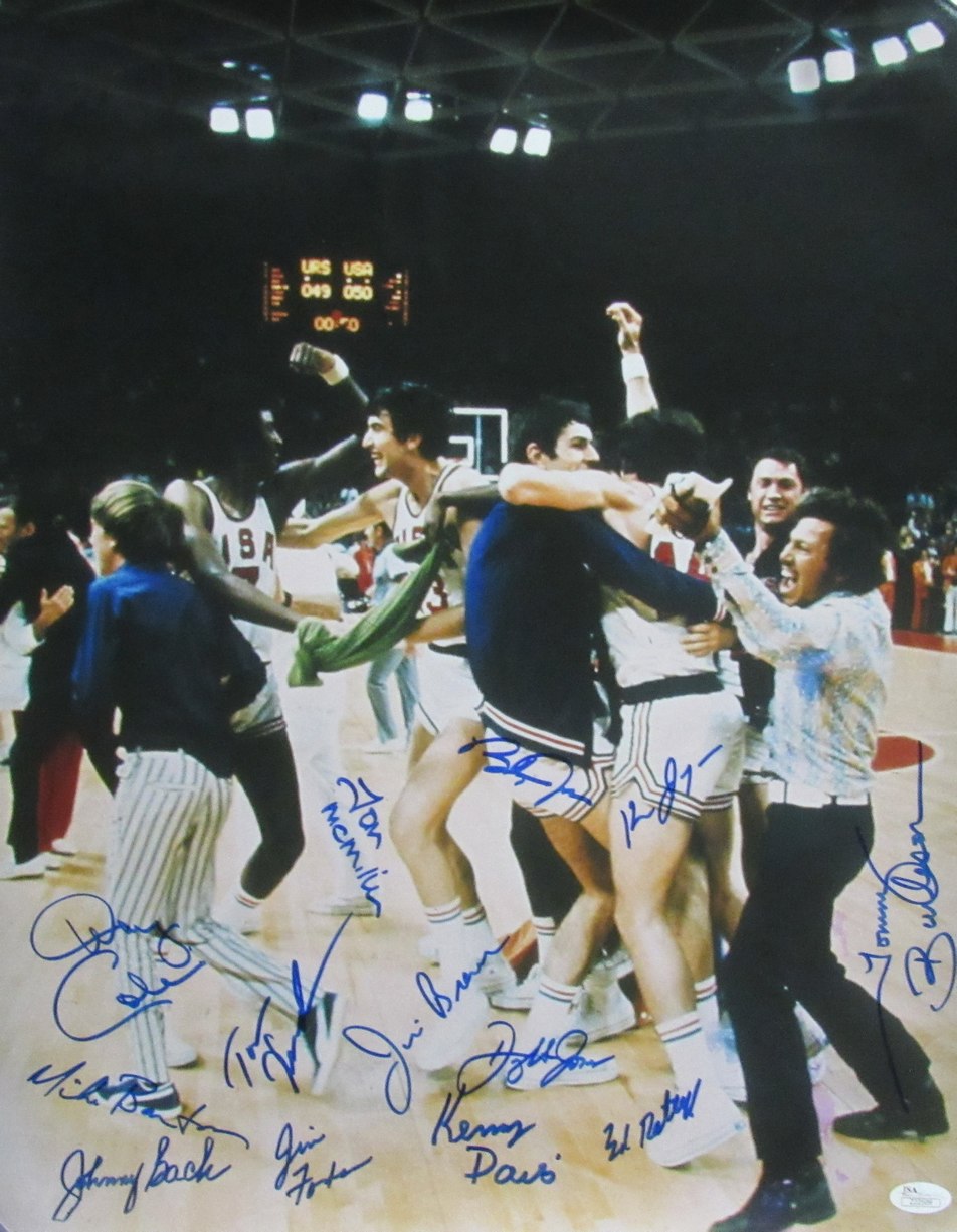 1972 Team USA Basketball 13x Team Signed 16x20 Photo Olympics JSA 193121