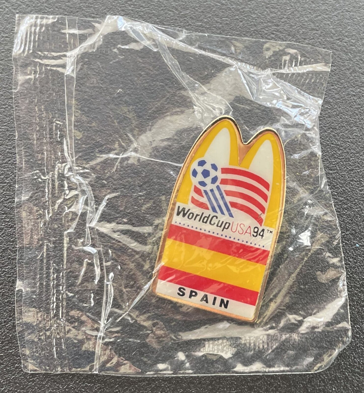 1994 USA World Cup Soccer Commemorative McDonalds Arch Pin - Spain 176844