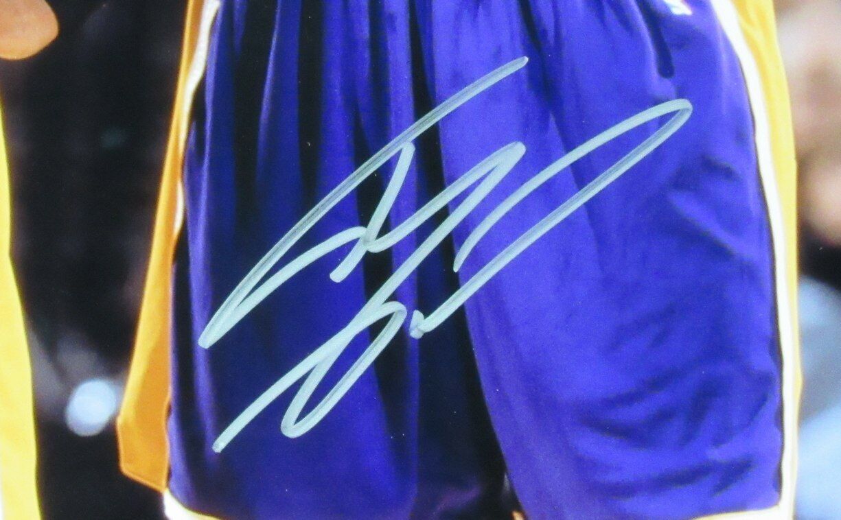 Shaquille O'Neal Autographed 16x20 Photo with Kobe Lakers Framed Beckett