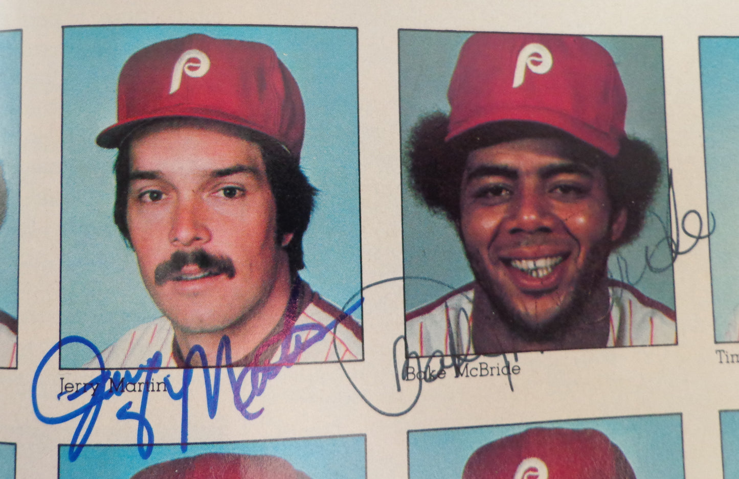 1977 World Series Program Multi-Signed by 17 Yankees/Dodgers+ Hunter HOF 177126