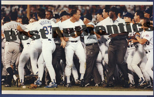 Chicago White Sox and Texas Rangers Fight Wire Photo Sporting News 8-4-93 113708